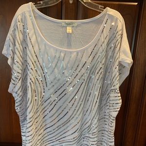 Dressbarn 3X silver-sequenced wht sleeveless top